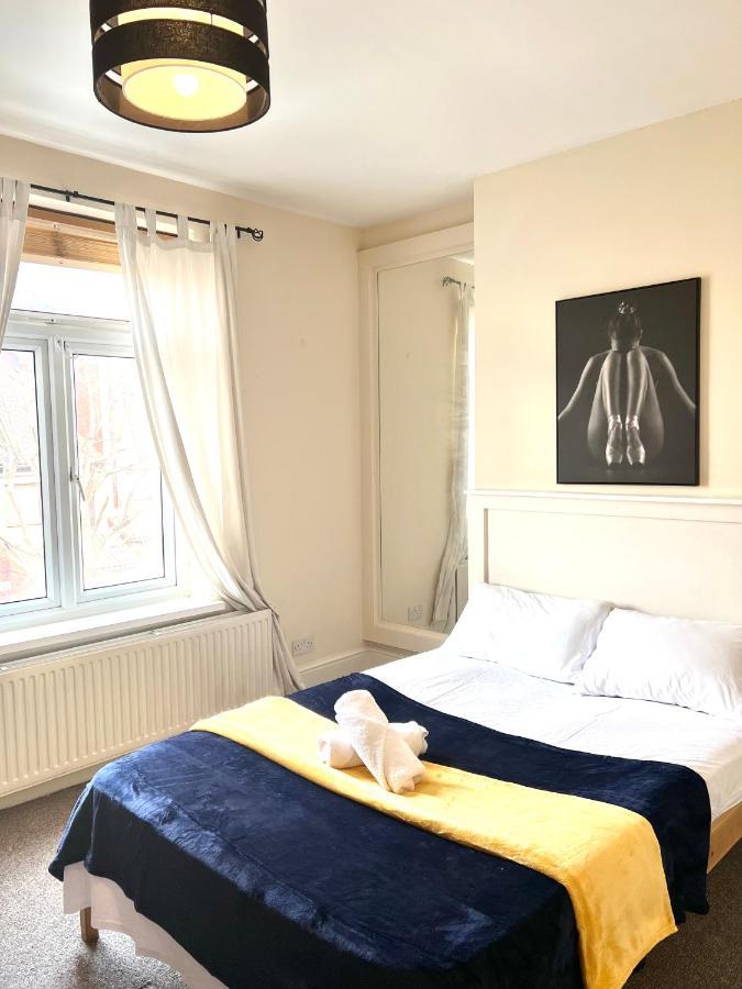 Aldgate Holiday Rooms لندن المظهر الخارجي الصورة