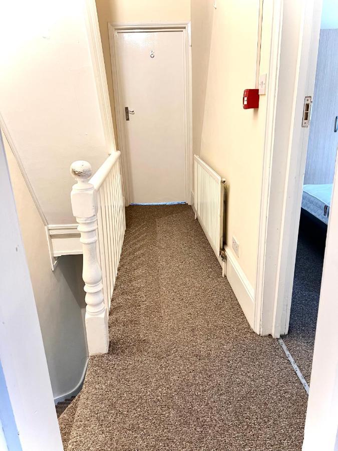 Aldgate Holiday Rooms لندن المظهر الخارجي الصورة